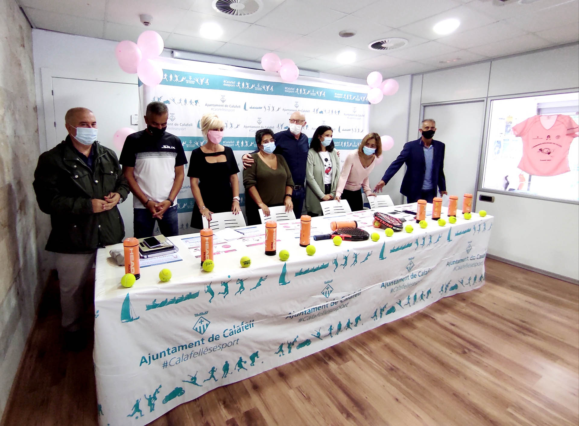 Presentació del primer torneig solidari de pàdel contra el càncer de mama de Calafell