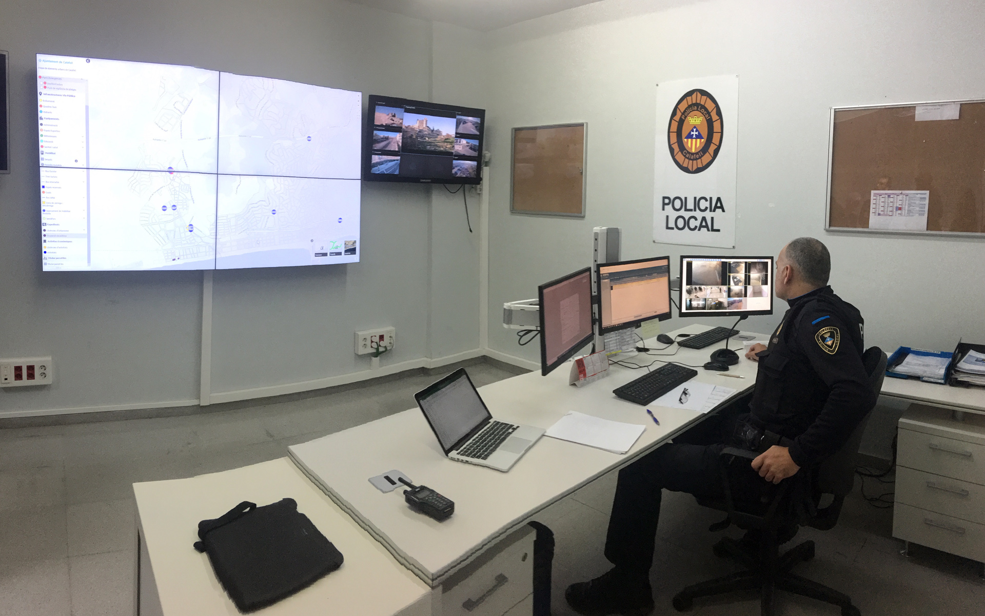 sala de control de la policia local